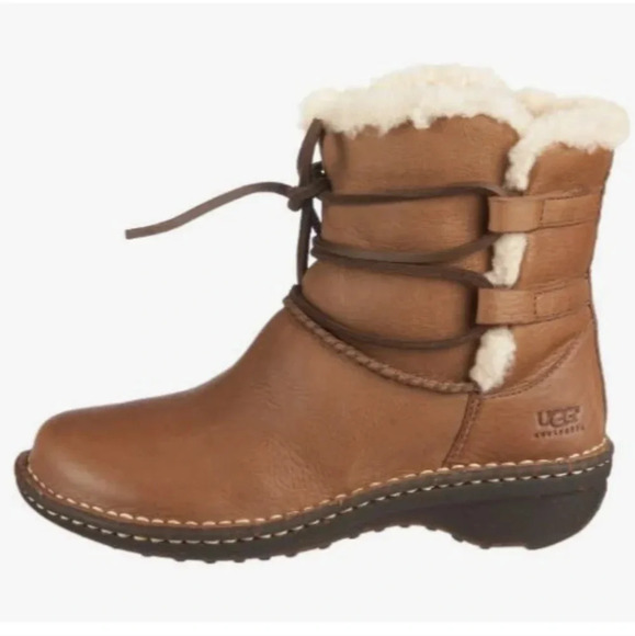 UGG Leather Caspia Boot size 7 - Picture 1 of 7